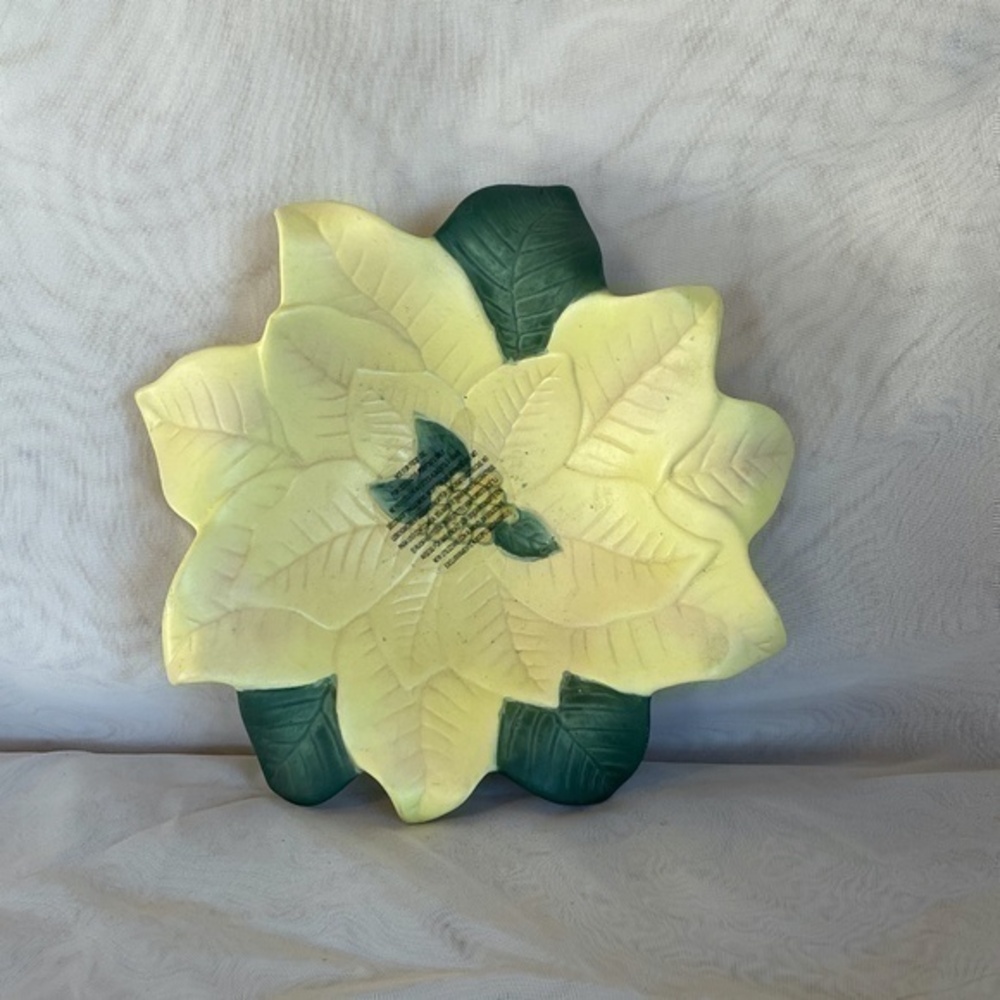 Partylite Ceramic Poinsettia Candle Holder
